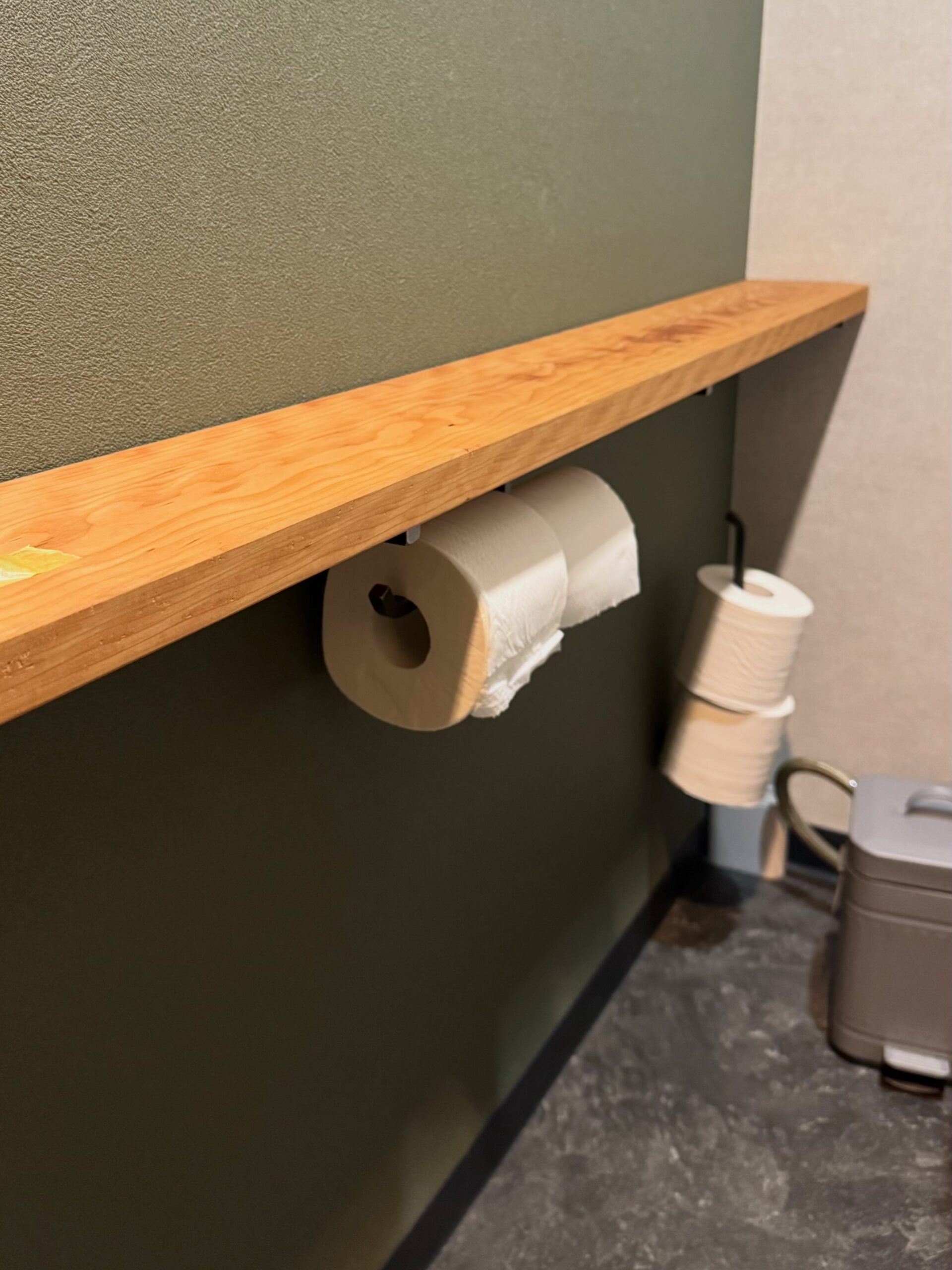 ⚫︎ご製作⚫︎トイレを琥珀の木でフルカスタム